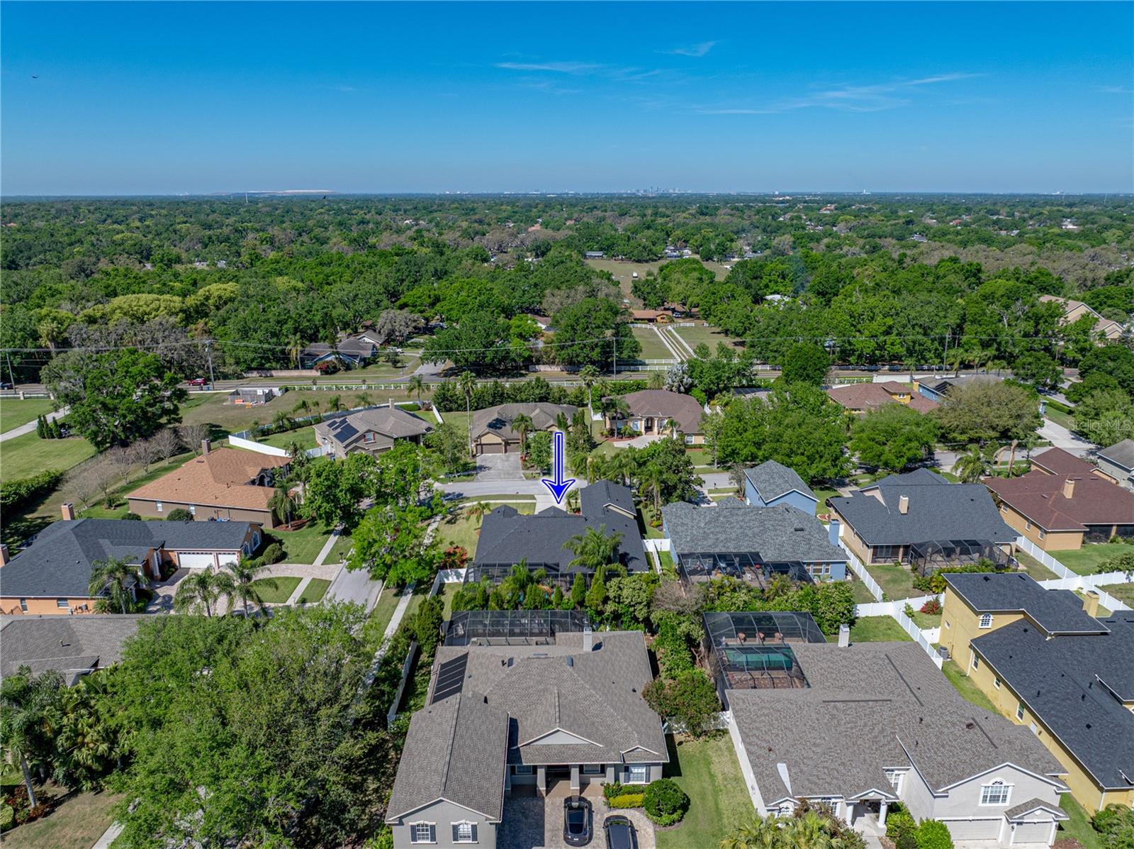 1111 CARRIAGE PARK DR, VALRICO, FL, 33594