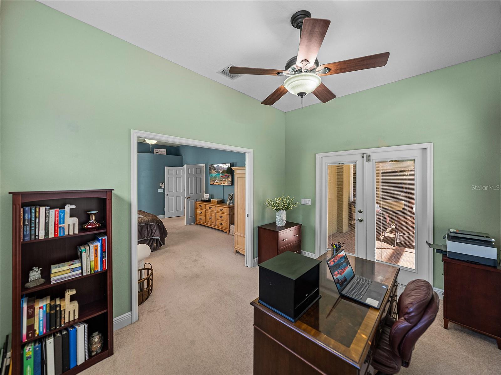 1111 CARRIAGE PARK DR, VALRICO, FL, 33594