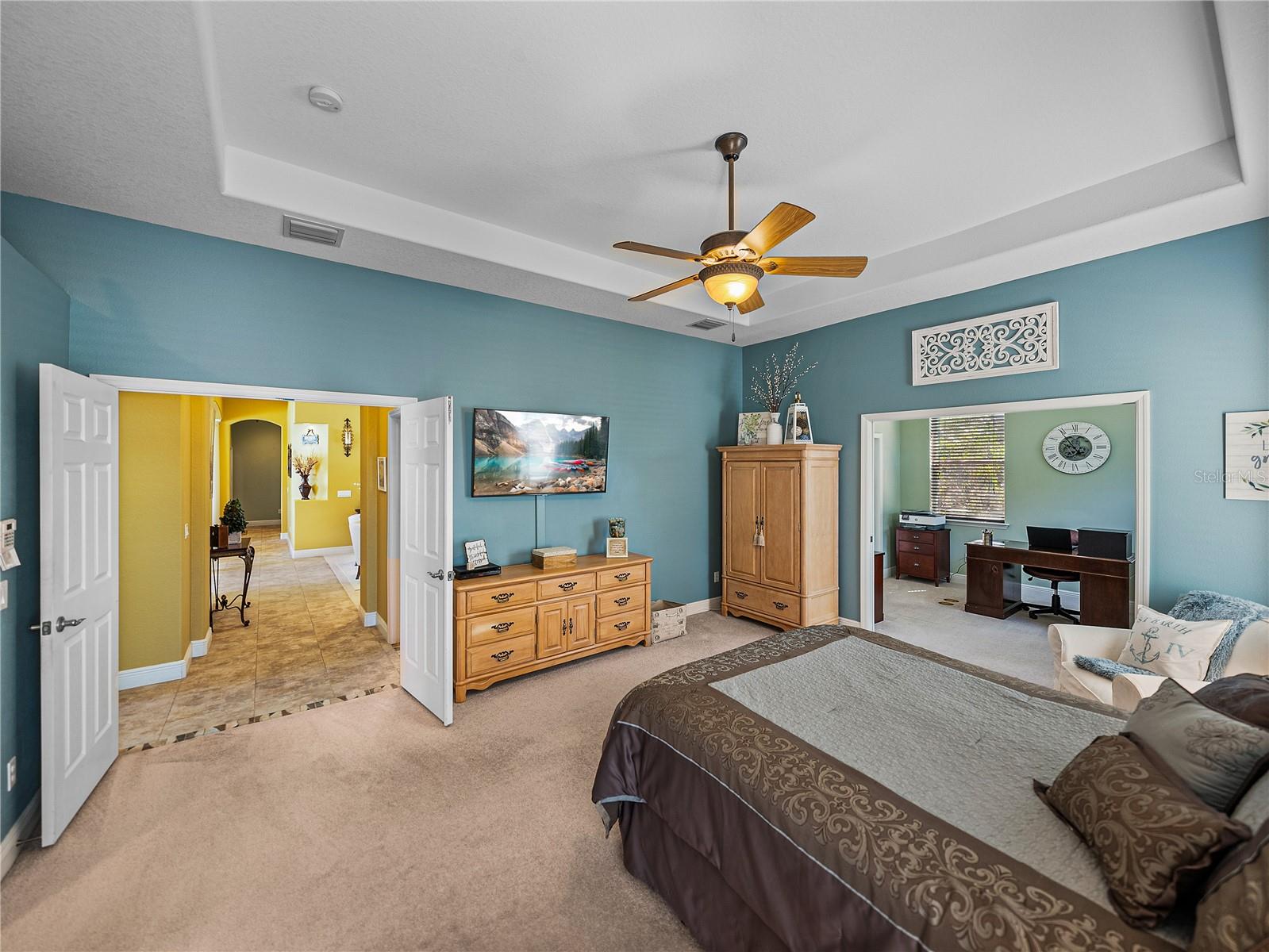 1111 CARRIAGE PARK DR, VALRICO, FL, 33594