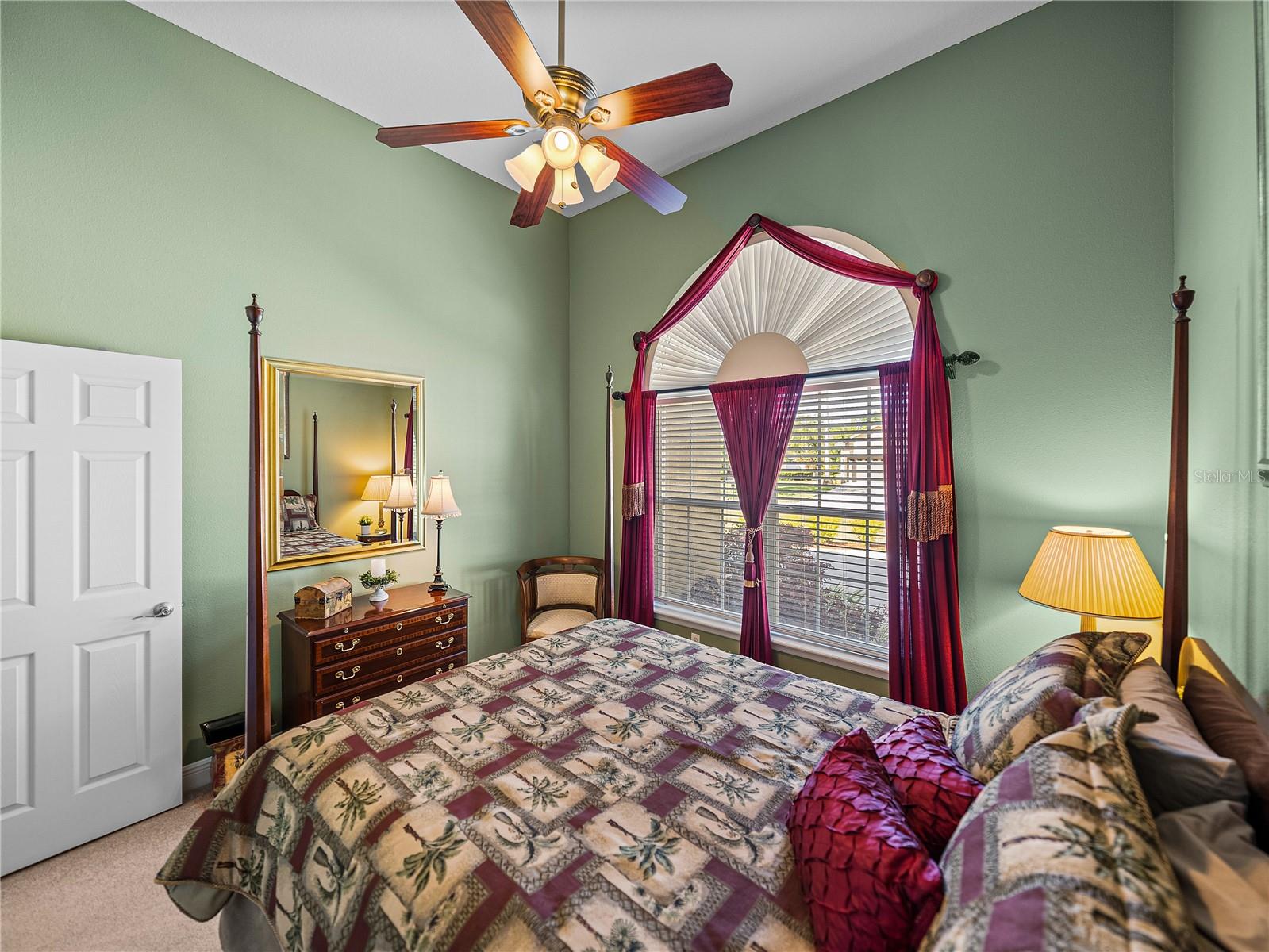 1111 CARRIAGE PARK DR, VALRICO, FL, 33594