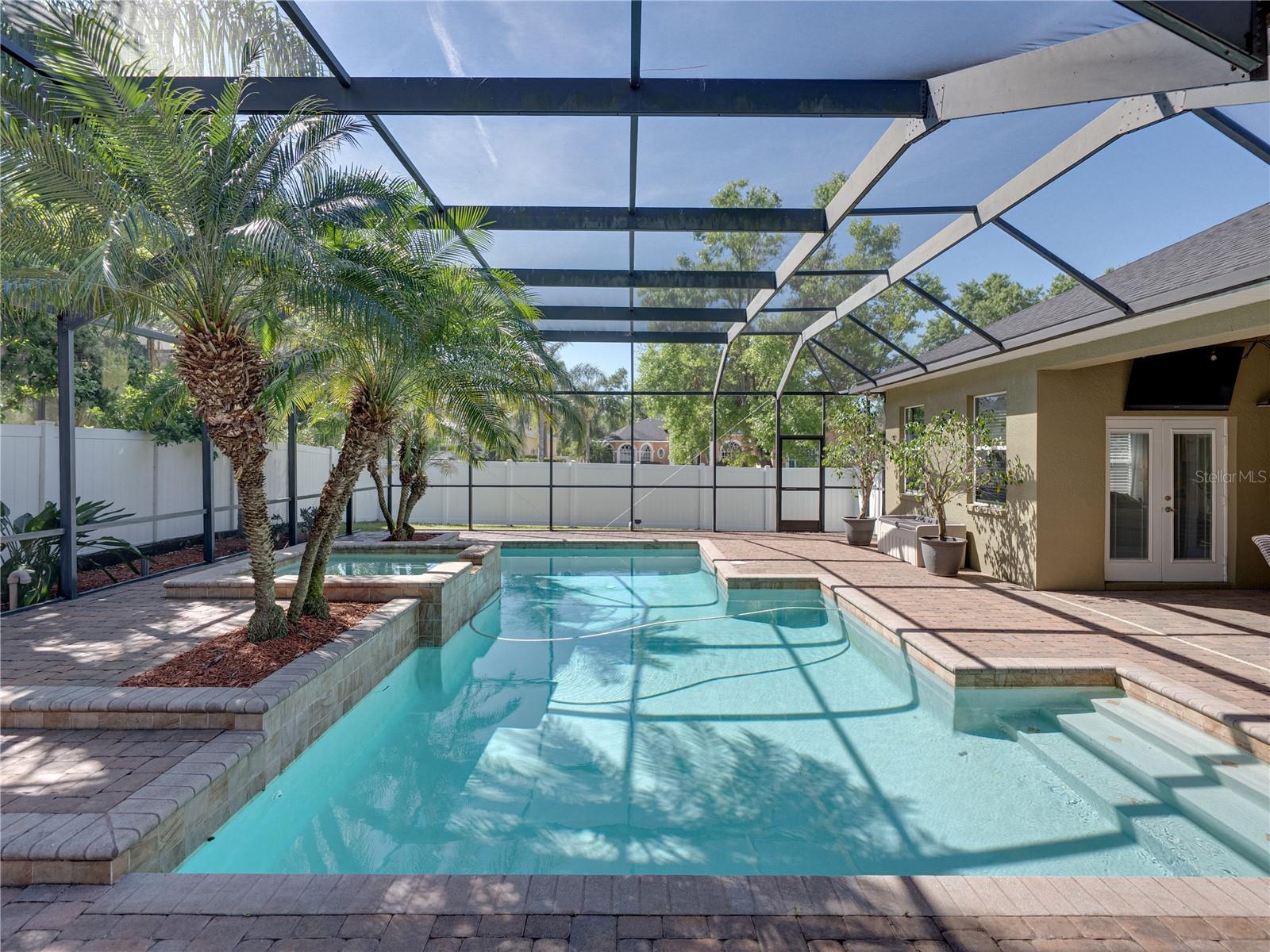 1111 CARRIAGE PARK DR, VALRICO, FL, 33594