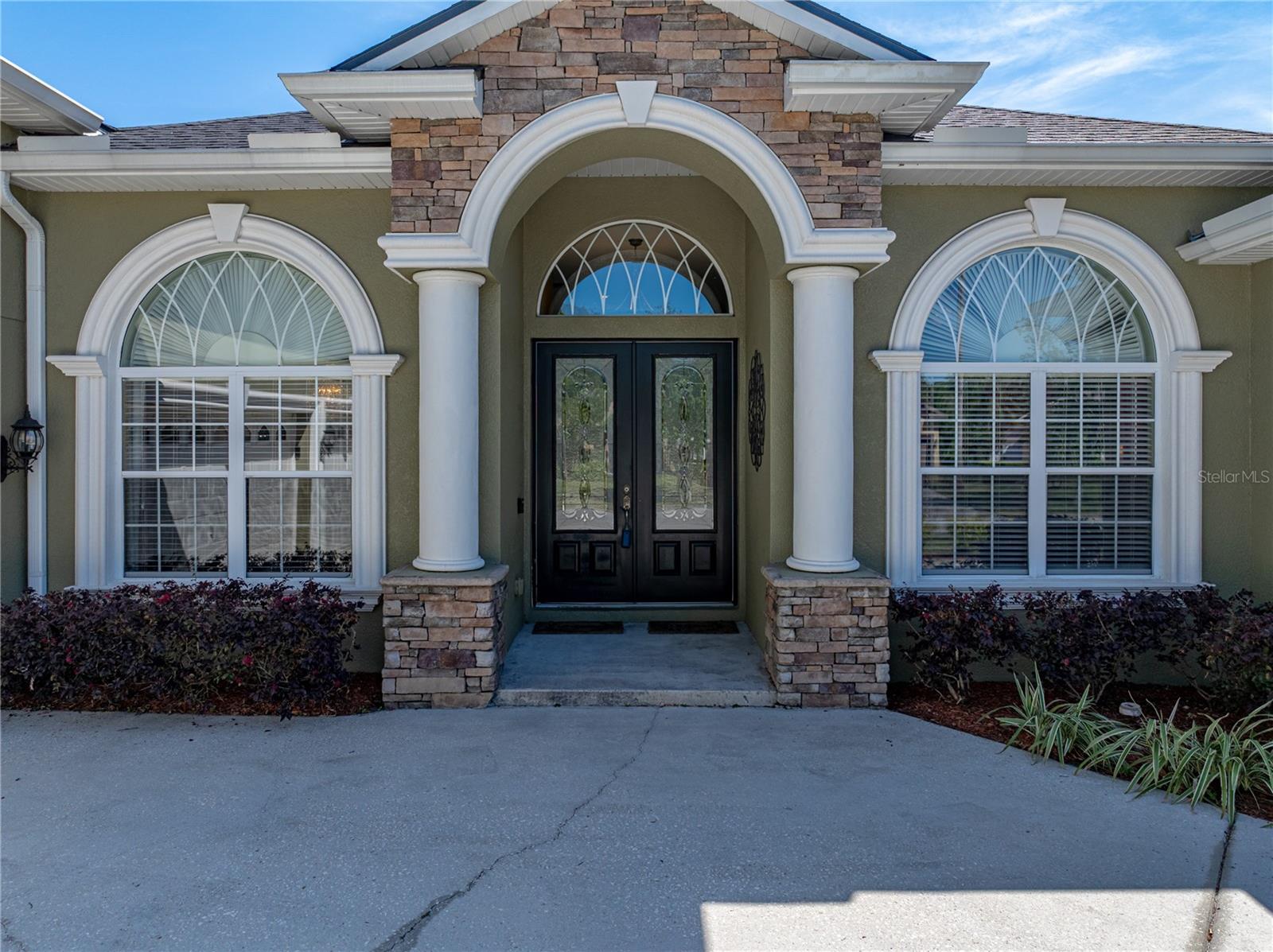 1111 CARRIAGE PARK DR, VALRICO, FL, 33594