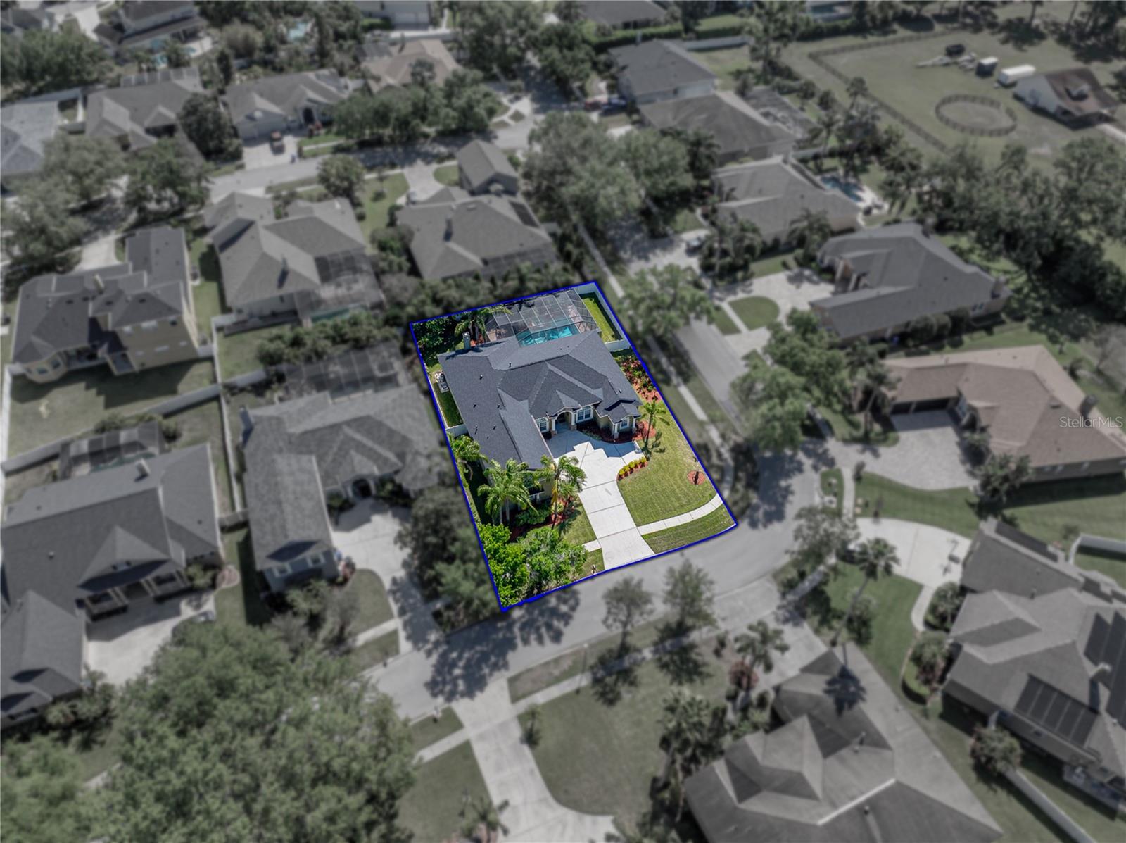 1111 CARRIAGE PARK DR, VALRICO, FL, 33594