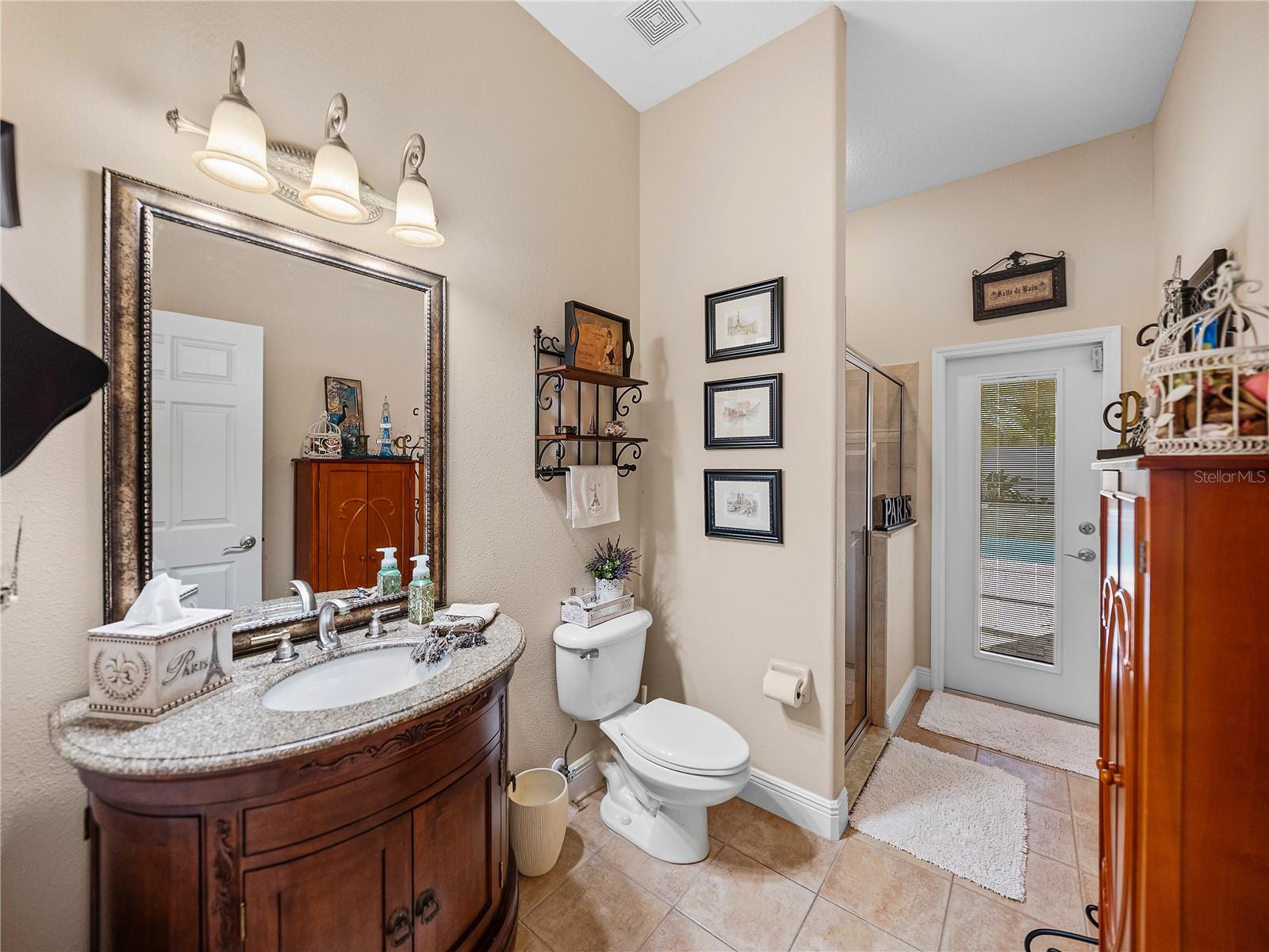 1111 CARRIAGE PARK DR, VALRICO, FL, 33594