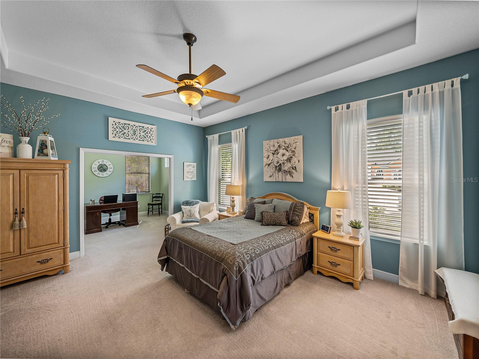 1111 CARRIAGE PARK DR, VALRICO, FL, 33594