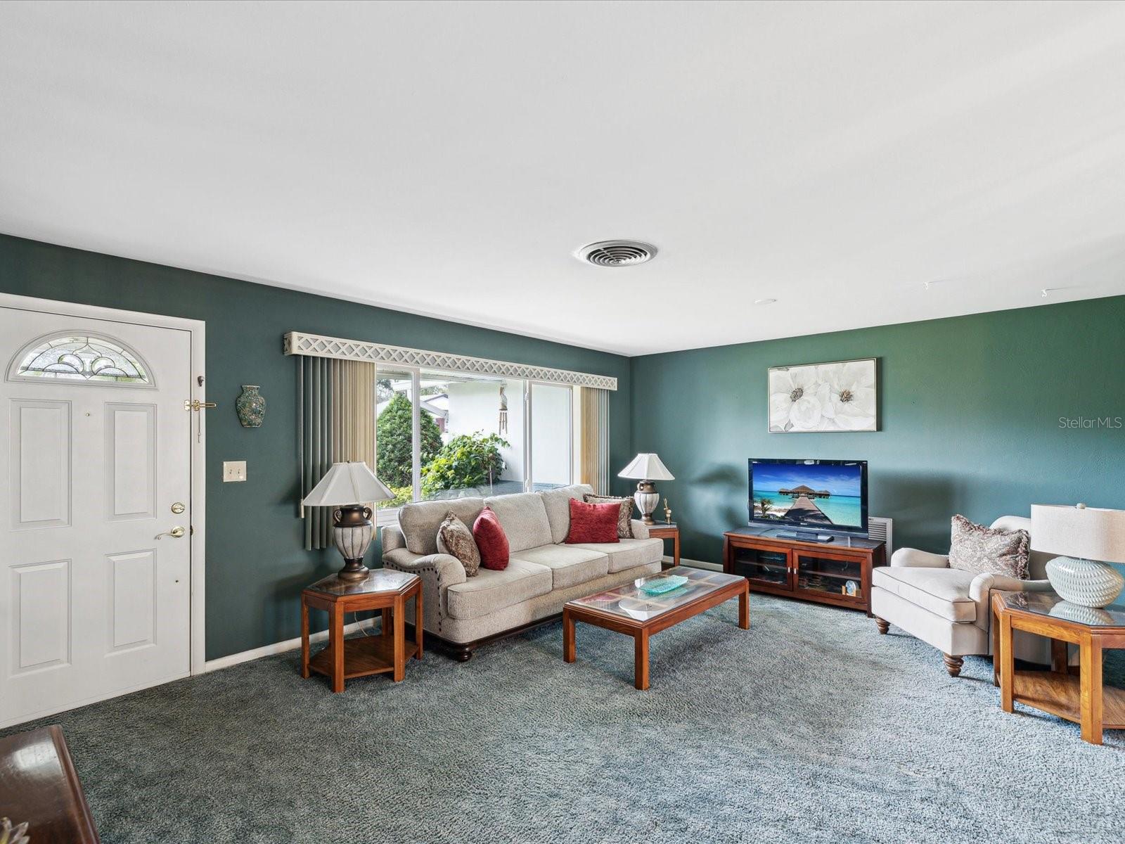 7547 BARRY CT, SEMINOLE, FL, 33772