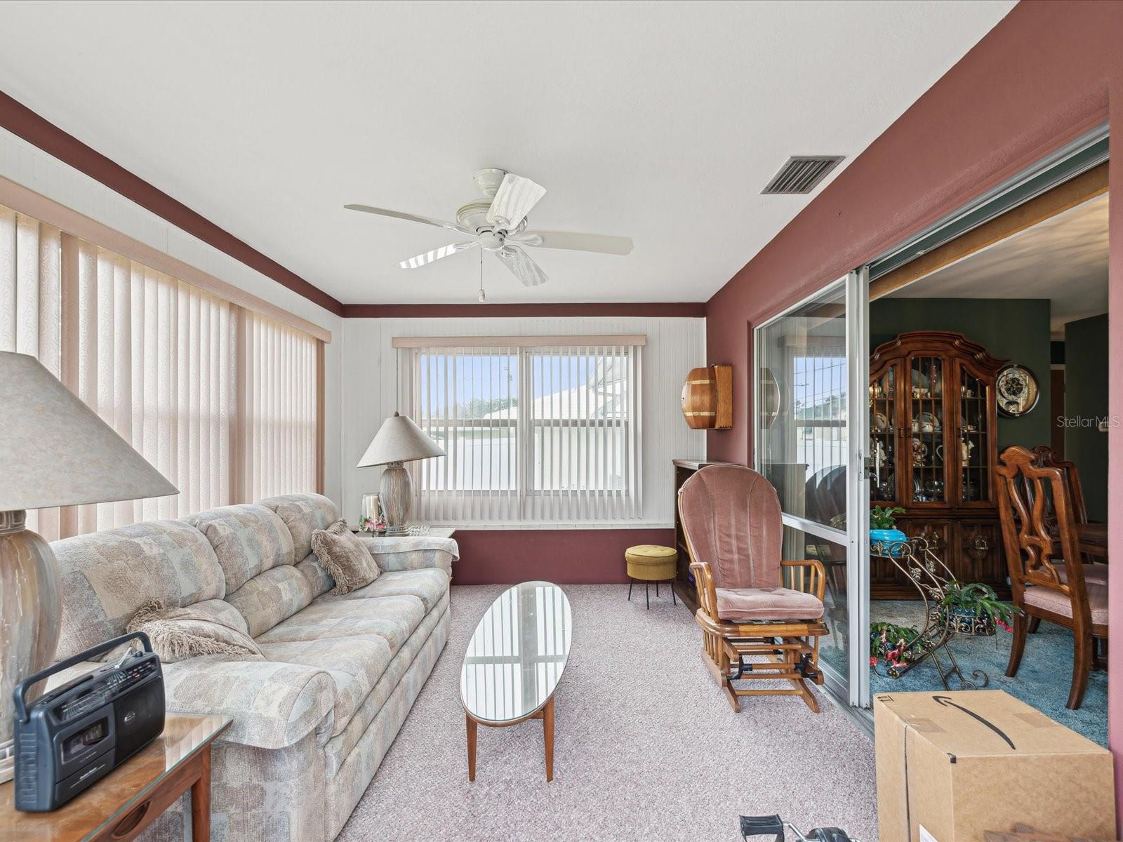 7547 BARRY CT, SEMINOLE, FL, 33772