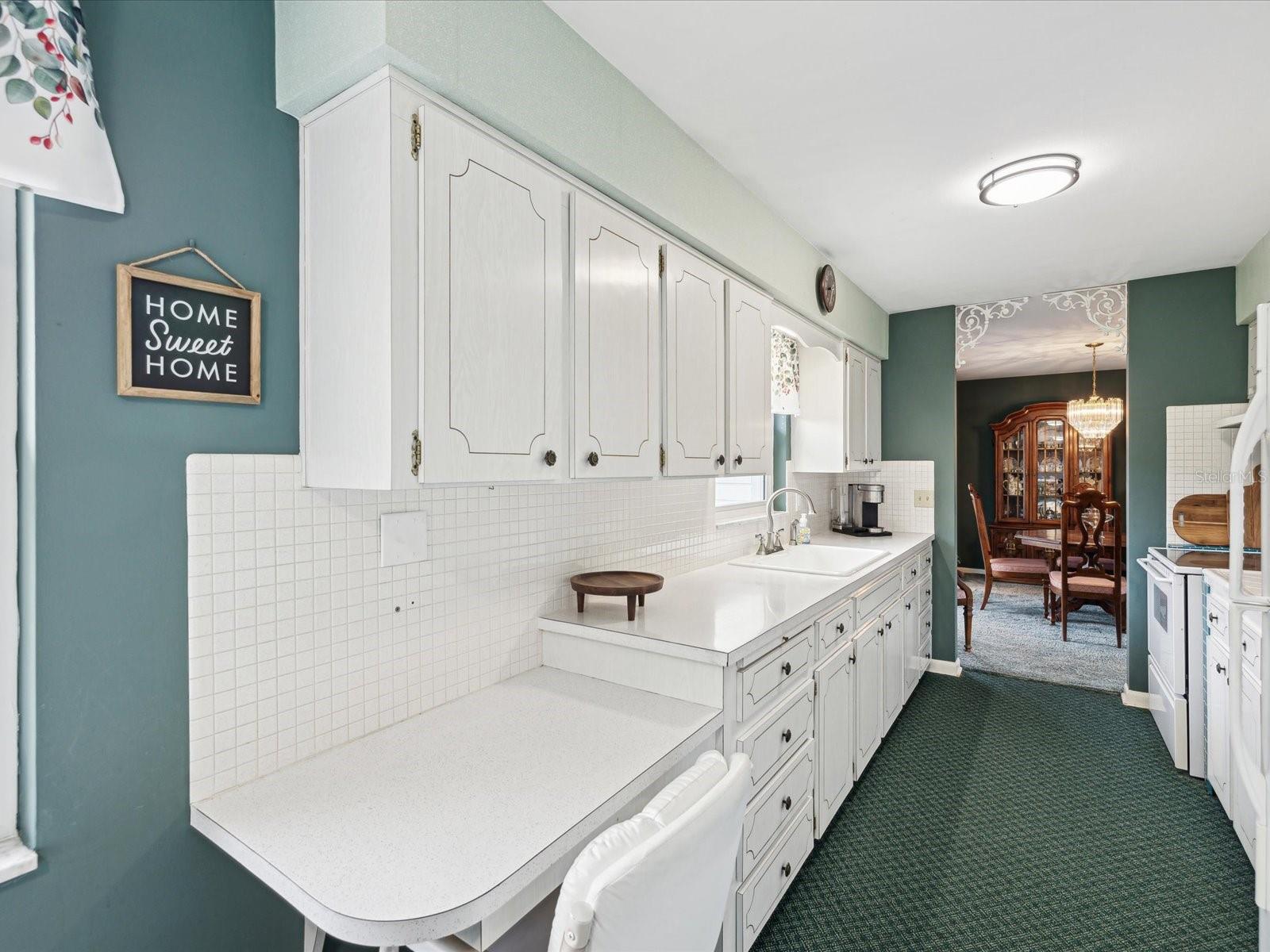 7547 BARRY CT, SEMINOLE, FL, 33772