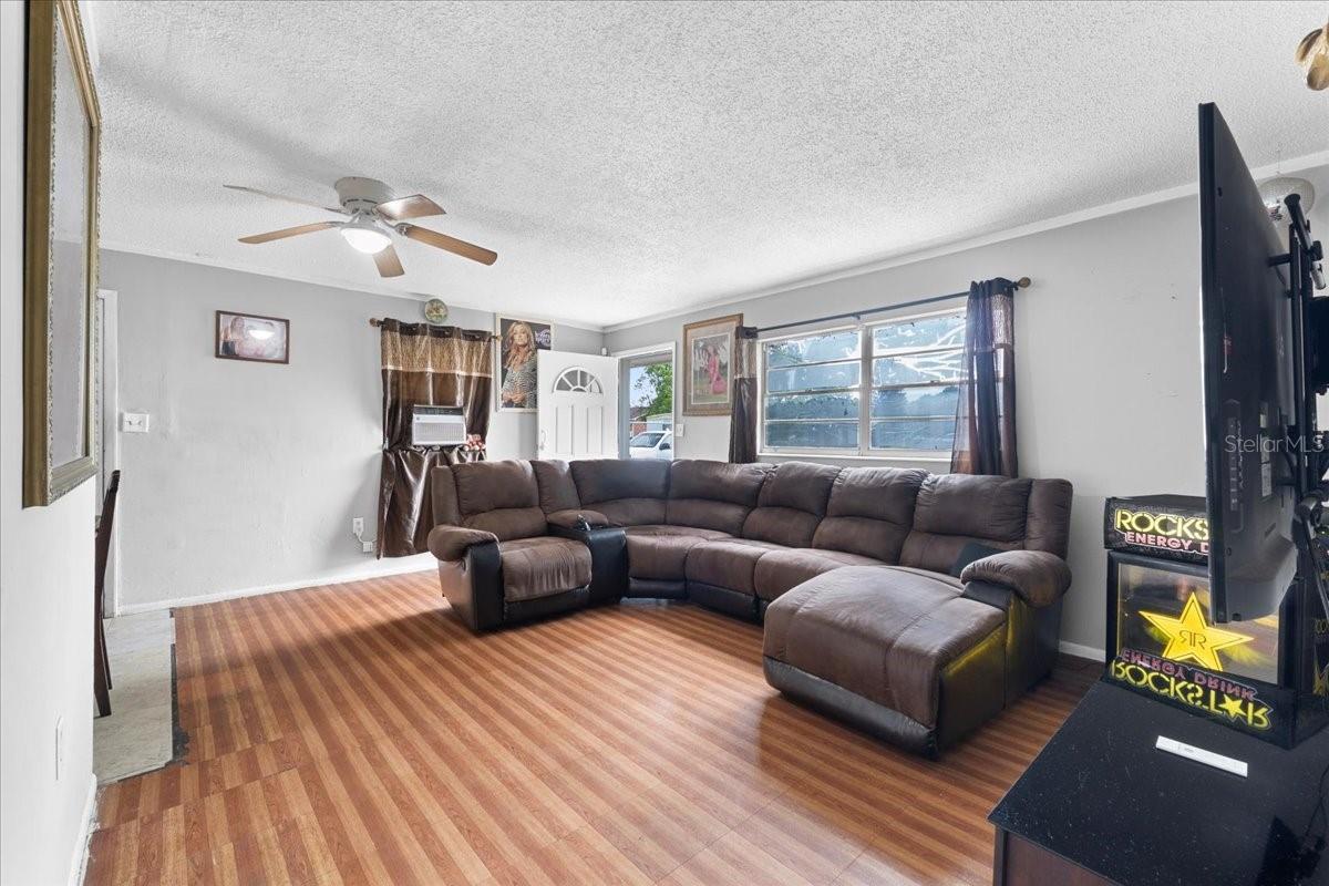 1330 SKYVIEW BLVD, LAKELAND, FL, 33801