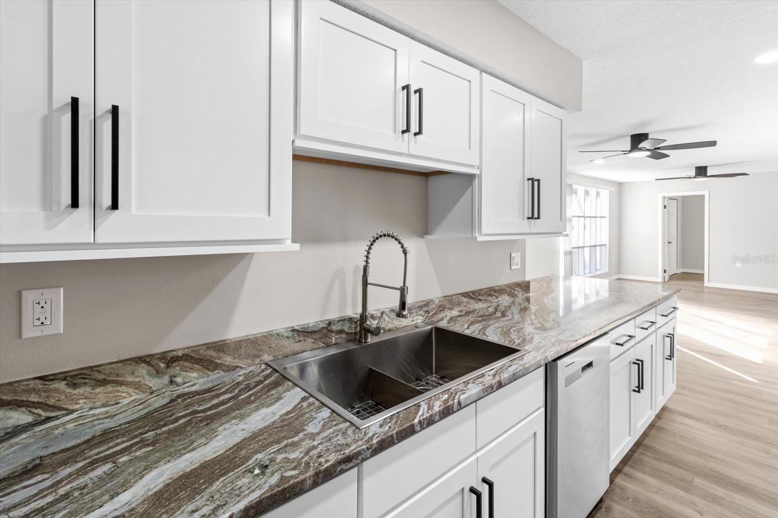 1304 NE 5TH AVE, CRYSTAL RIVER, FL, 34428
