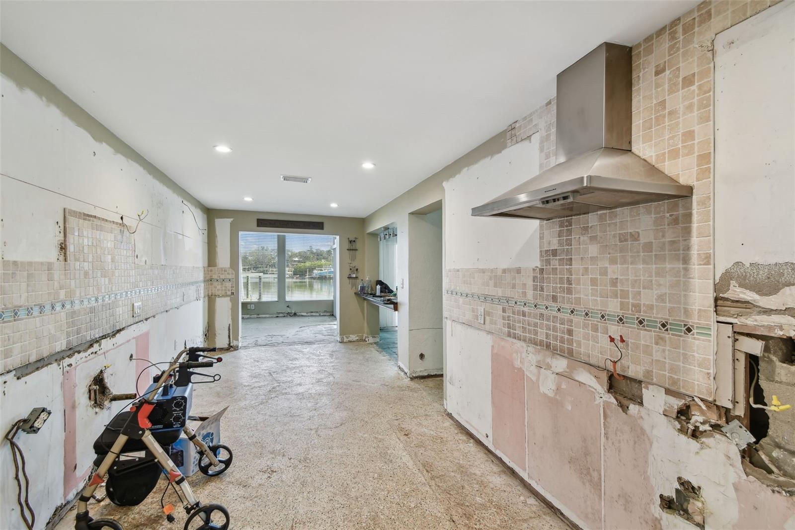 1897 CLEARWATER HARBOR DR, LARGO, FL, 33770