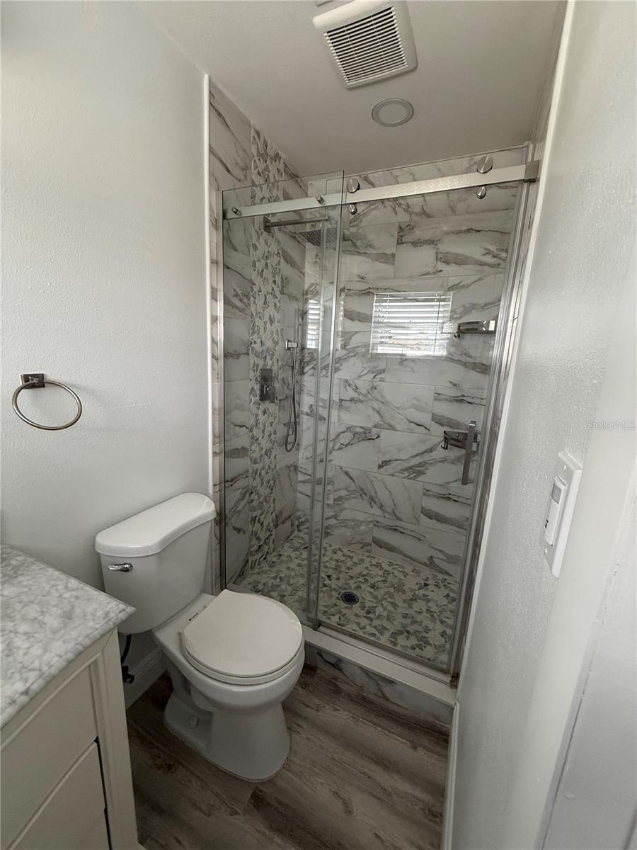 8105 TANGLEWOOD LN, TAMPA, FL, 33615