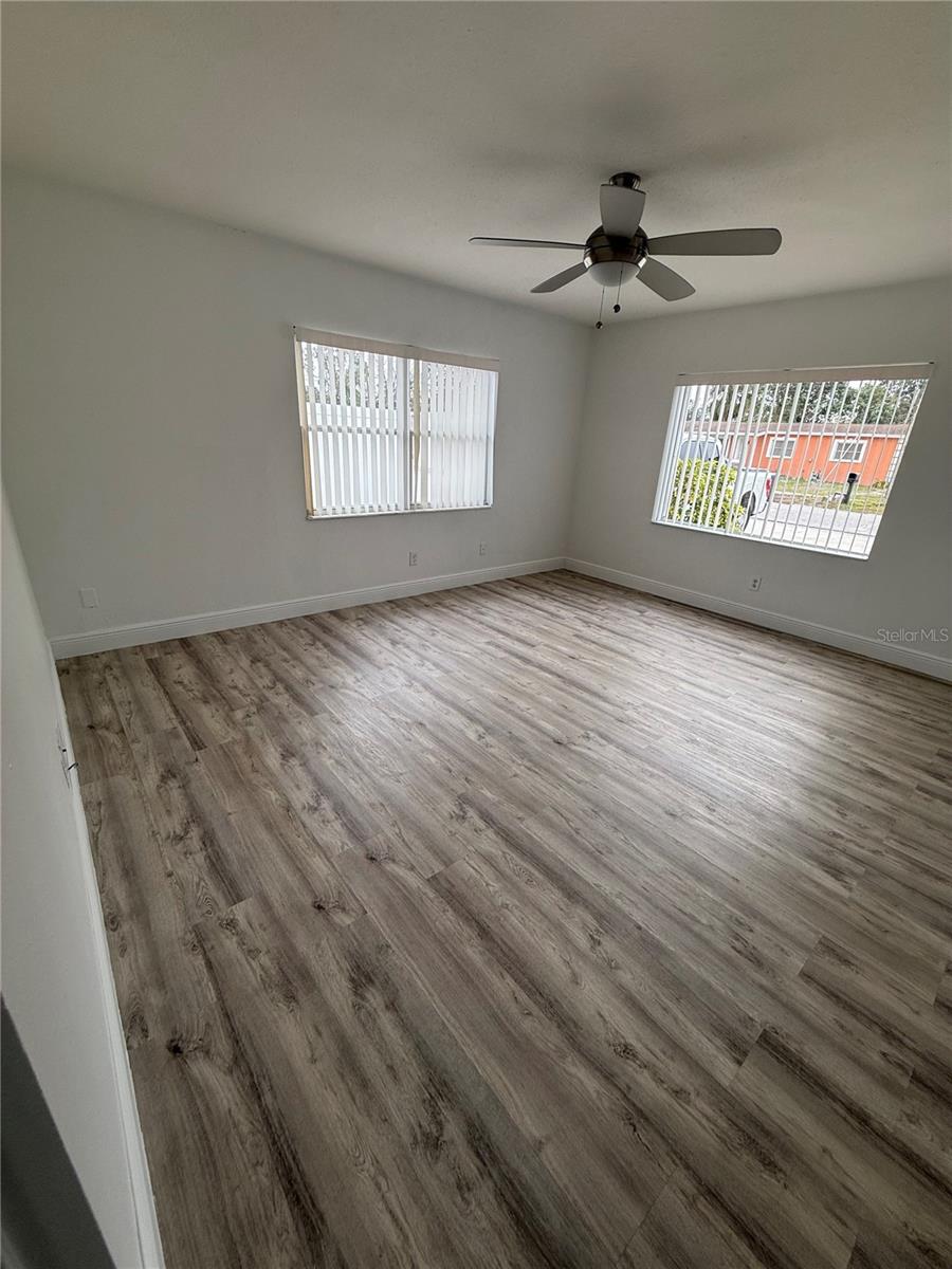 8105 TANGLEWOOD LN, TAMPA, FL, 33615
