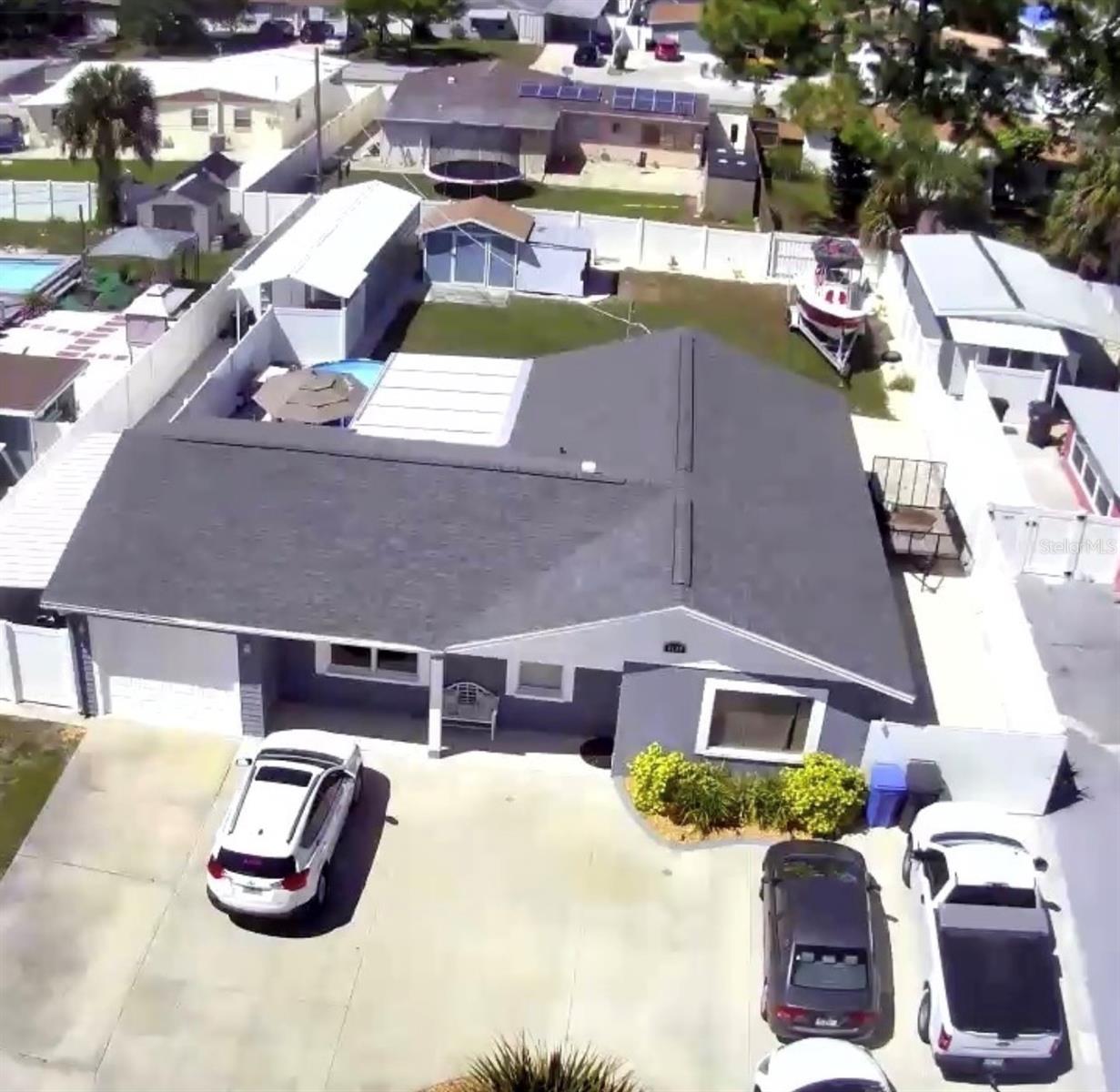 8105 TANGLEWOOD LN, TAMPA, FL, 33615