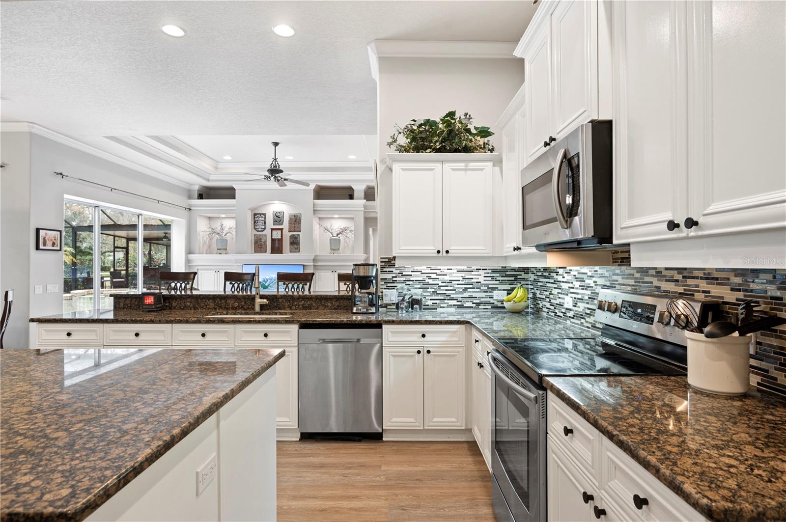 6011 HAMMOCK HILL AVE, LITHIA, FL, 33547