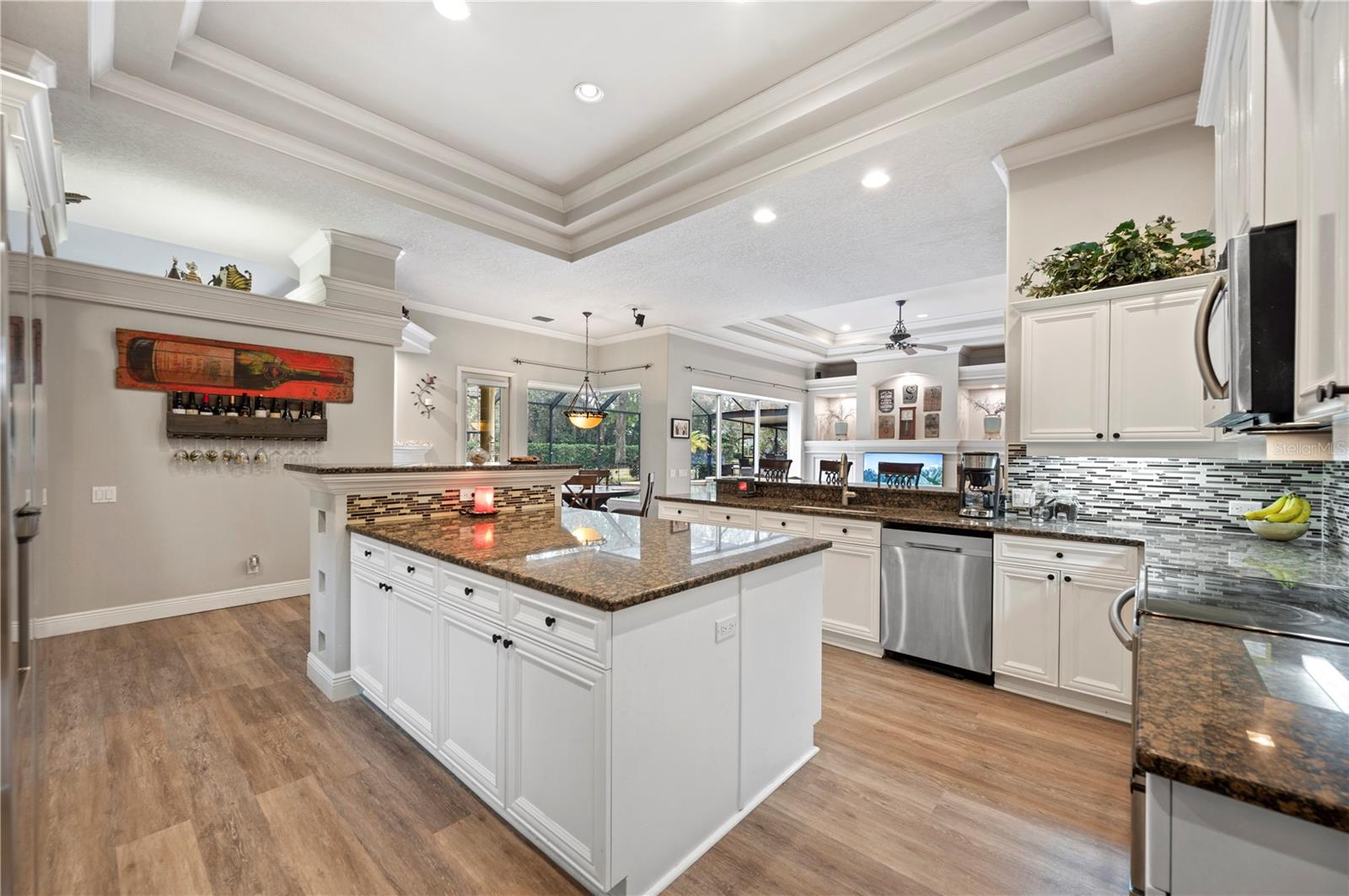 6011 HAMMOCK HILL AVE, LITHIA, FL, 33547