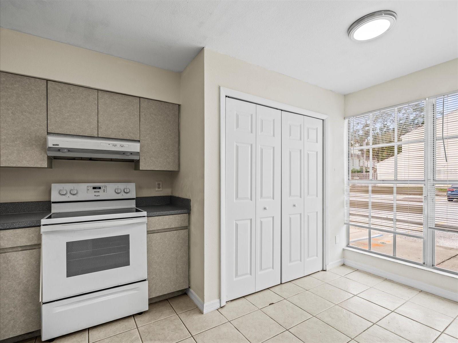 13817 STONE MILL WAY, TAMPA, FL, 33613