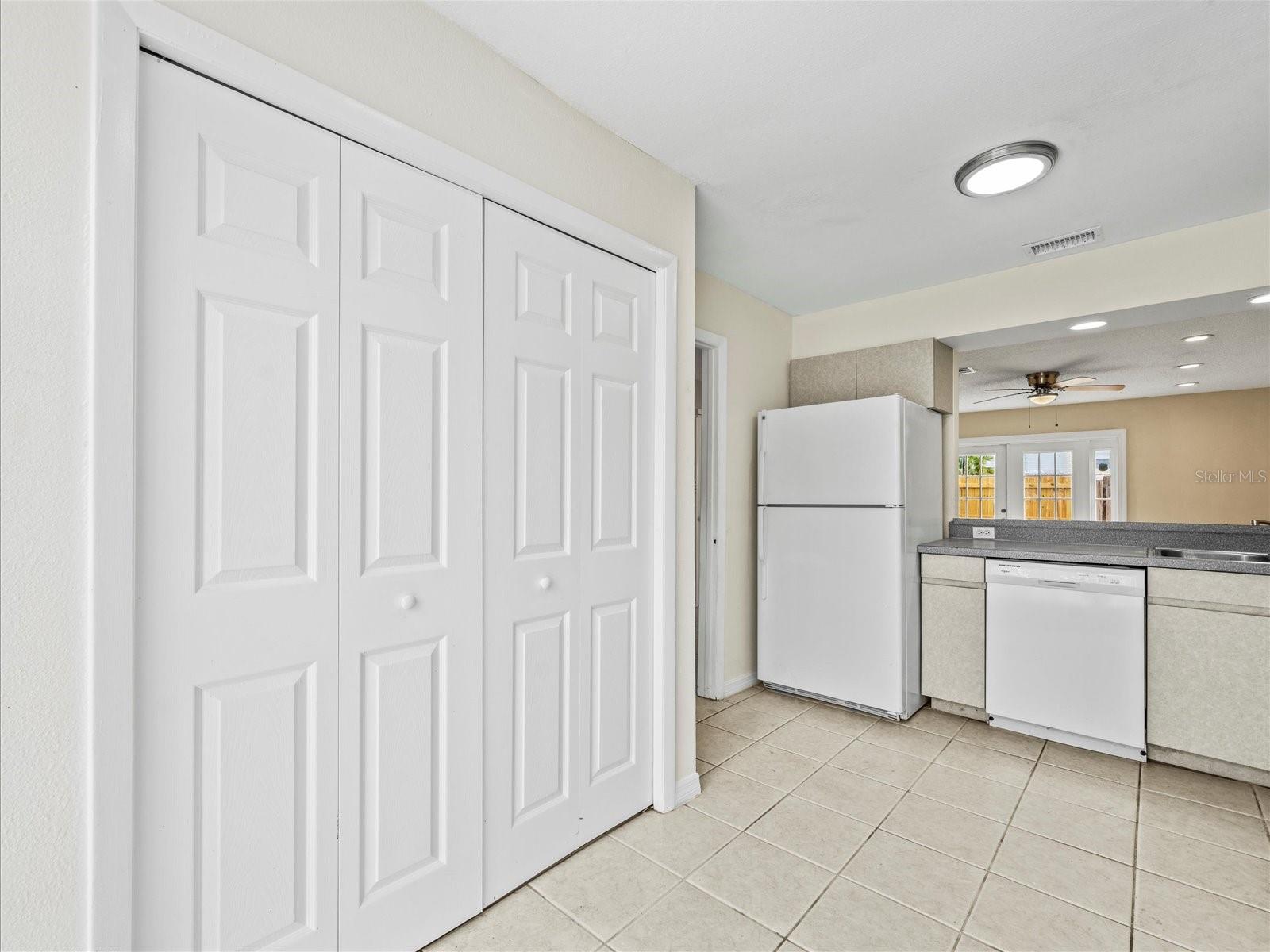 13817 STONE MILL WAY, TAMPA, FL, 33613