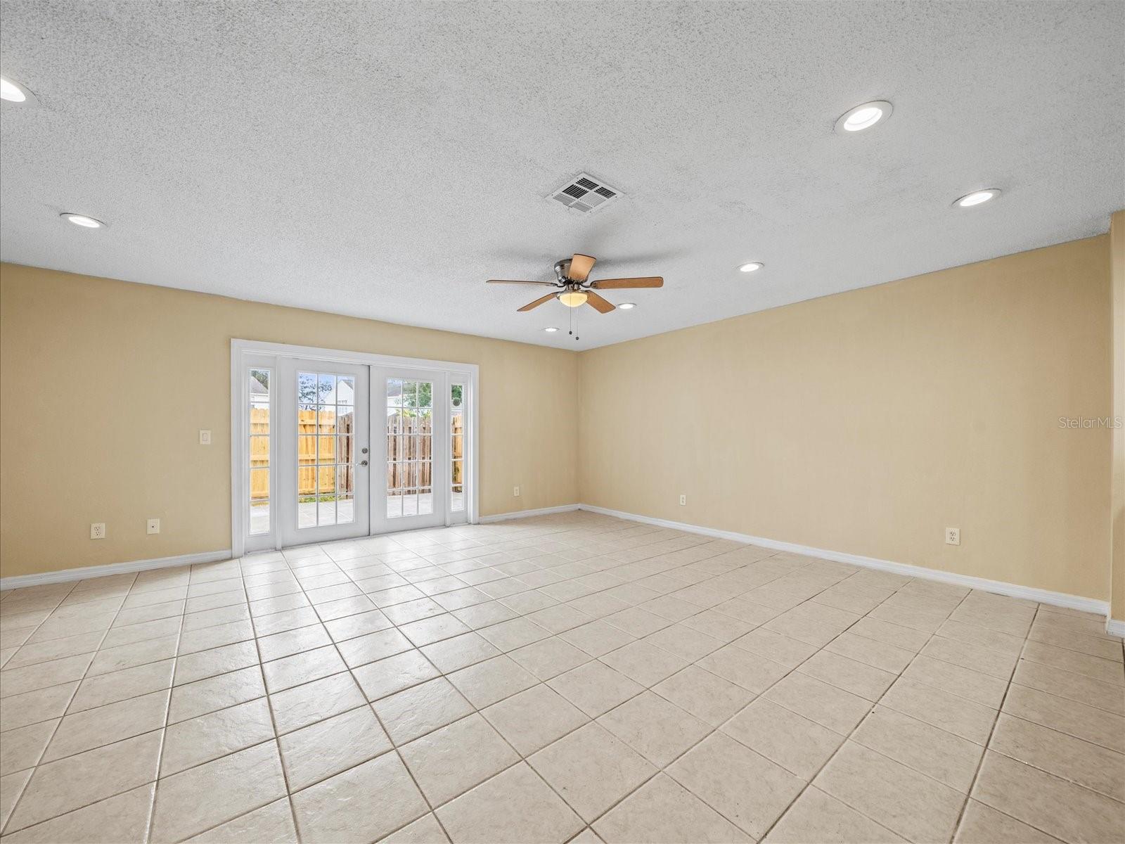 13817 STONE MILL WAY, TAMPA, FL, 33613
