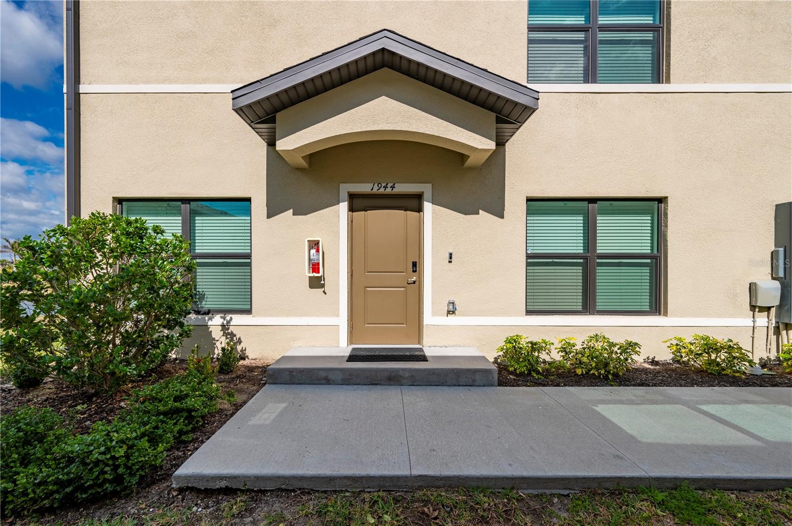 1944 VISTA LANDINGS CT, PORT CHARLOTTE, FL, 33953
