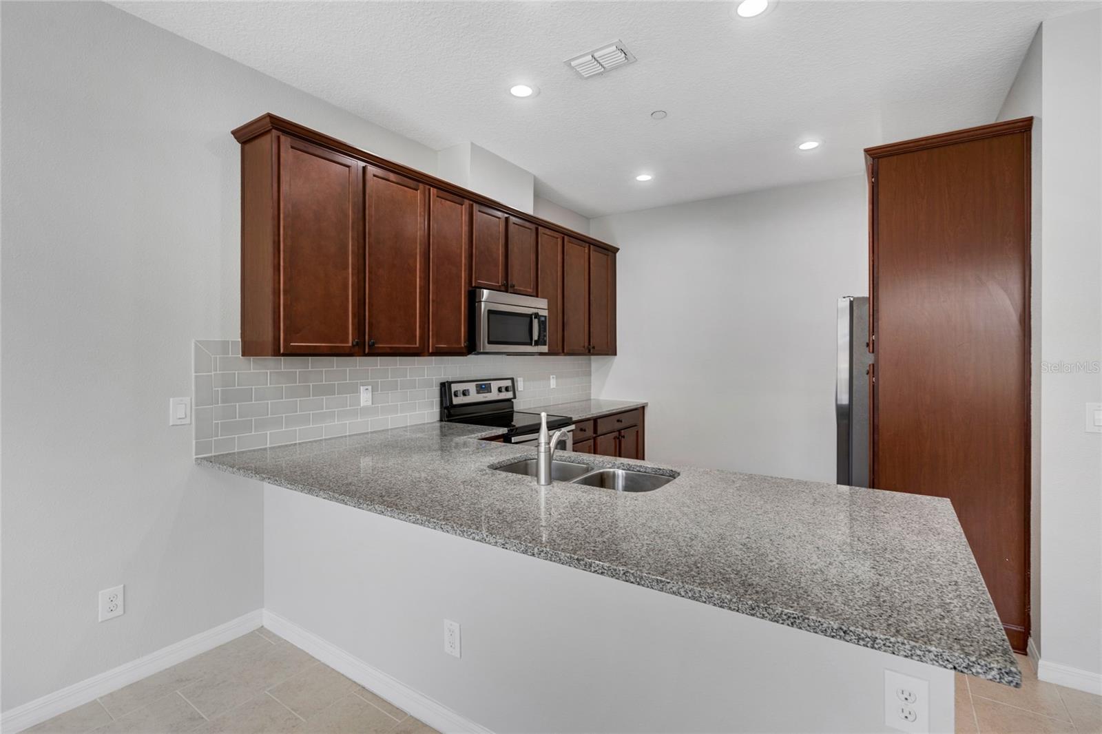 1055 TARAMUNDI DR, OVIEDO, FL, 32765