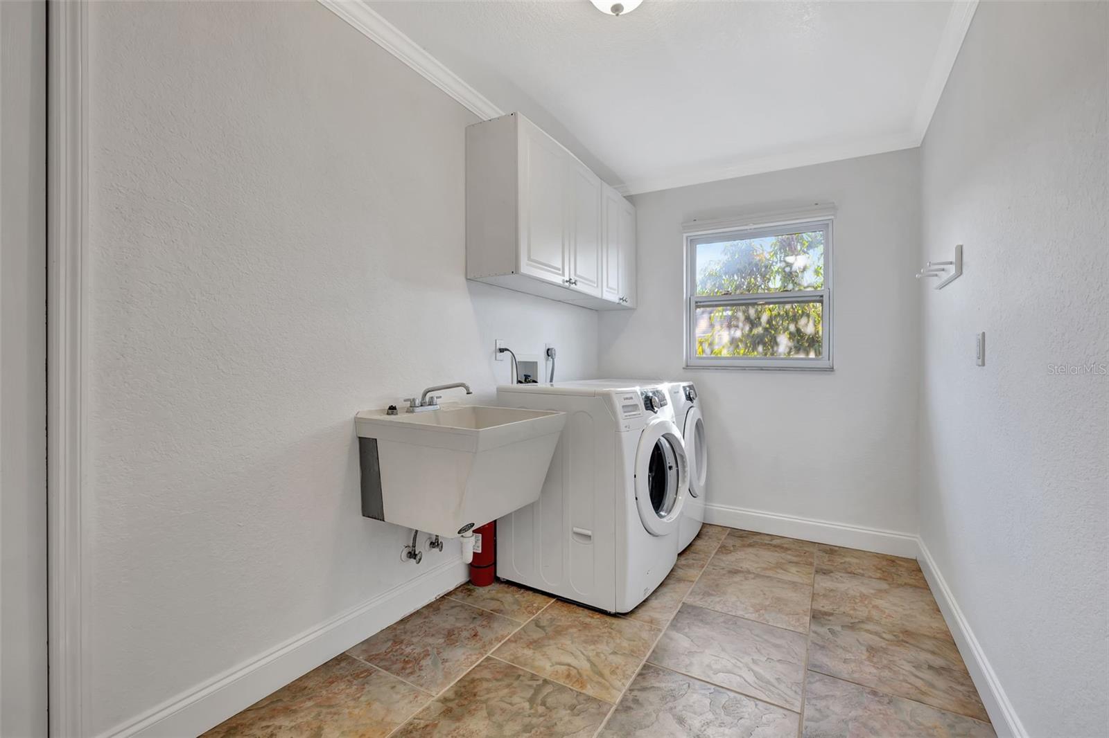 2851 HARDEE DR, SARASOTA, FL, 34231