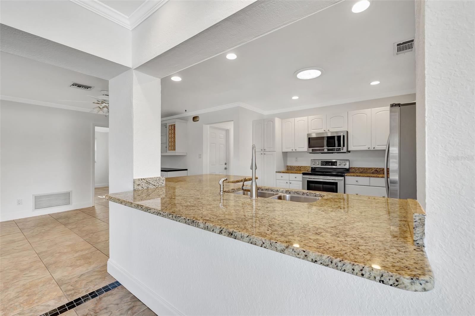 2851 HARDEE DR, SARASOTA, FL, 34231