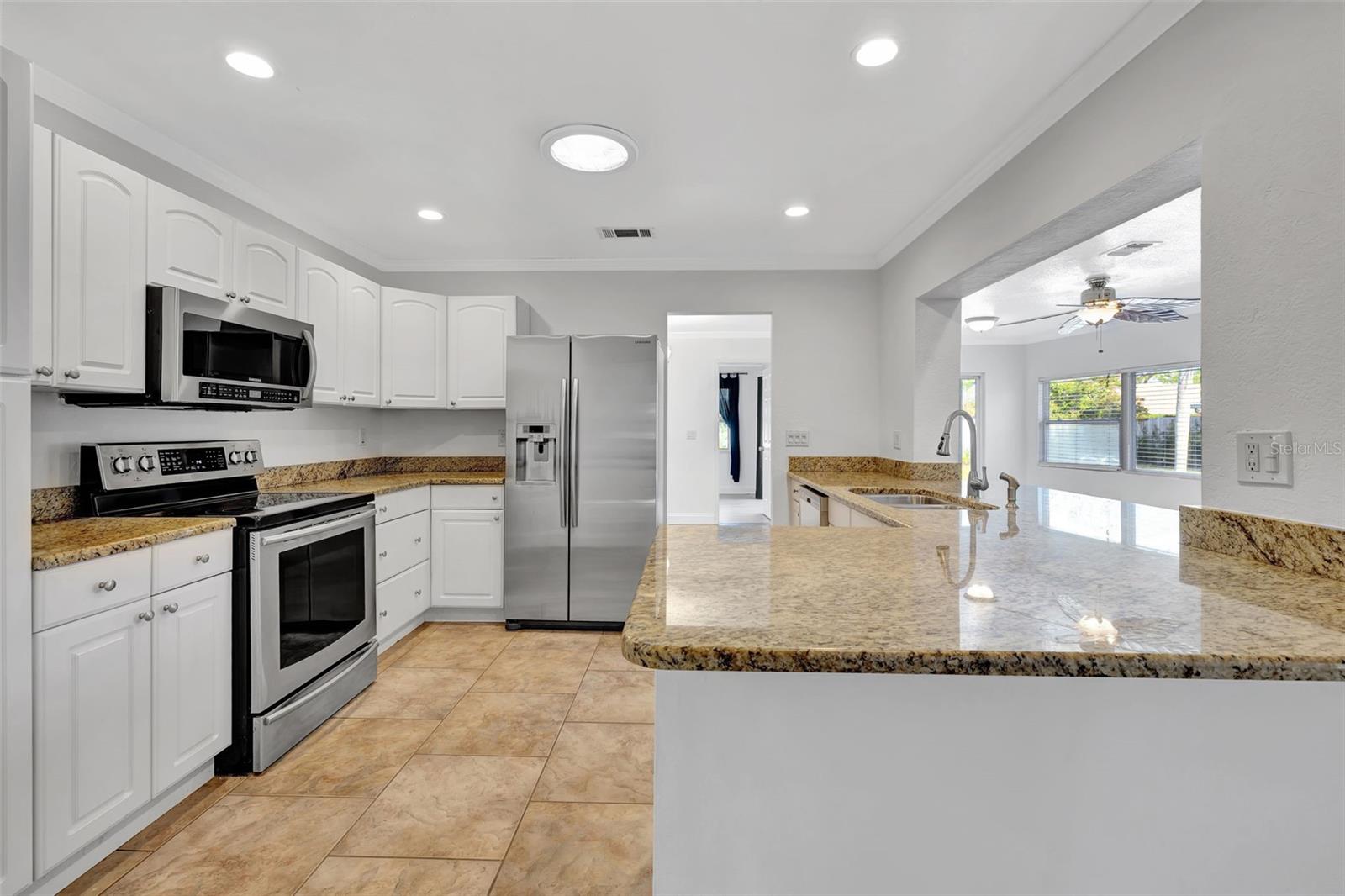 2851 HARDEE DR, SARASOTA, FL, 34231