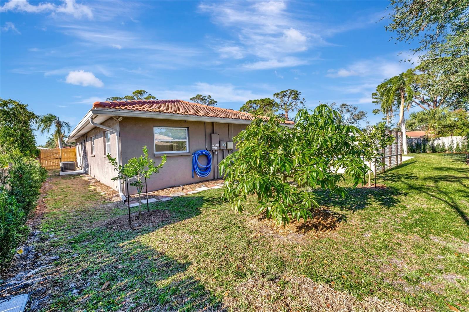 2851 HARDEE DR, SARASOTA, FL, 34231