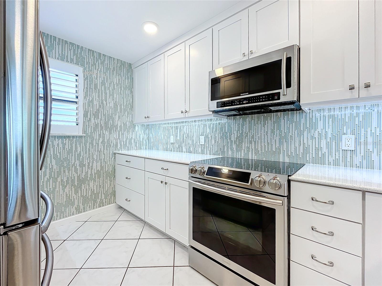 18304 GULF BLVD #619, REDINGTON SHORES, FL, 33708