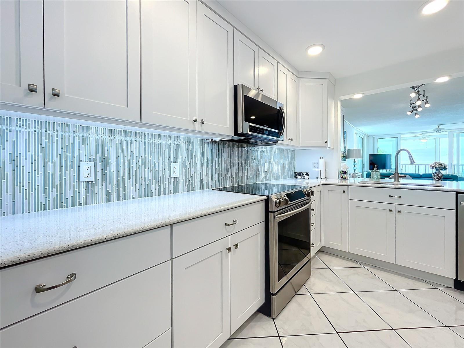 18304 GULF BLVD #619, REDINGTON SHORES, FL, 33708