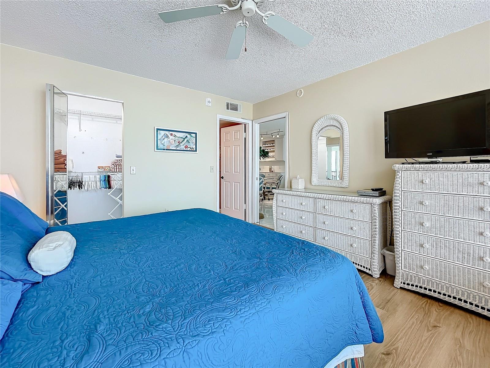 18304 GULF BLVD #619, REDINGTON SHORES, FL, 33708