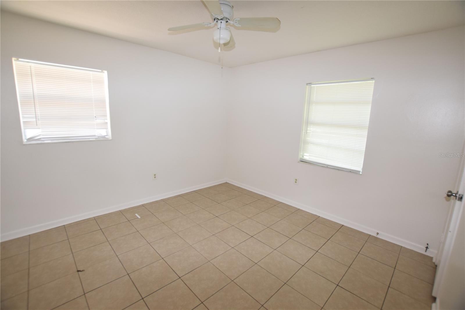 1801 CENTER ST #2, LEESBURG, FL, 34748