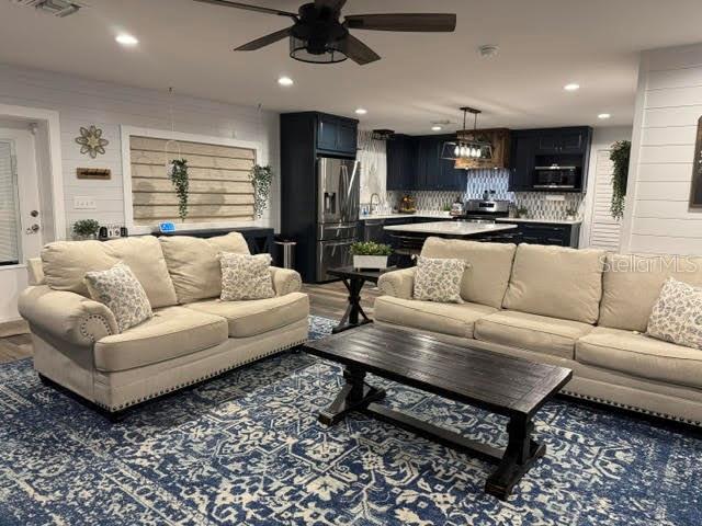 825 E LAKESHORE BLVD, KISSIMMEE, FL, 34744