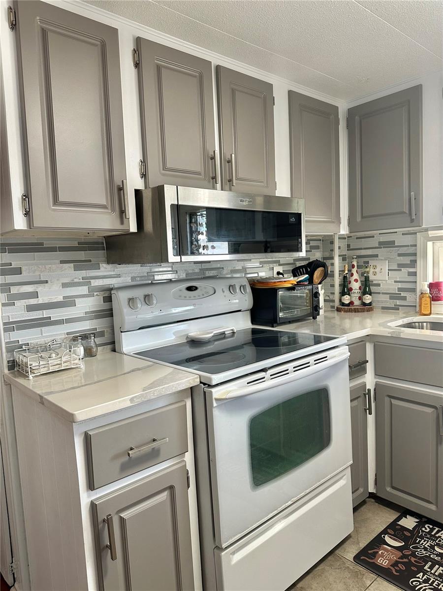 1413 22ND AVENUE DR W, BRADENTON, FL, 34205