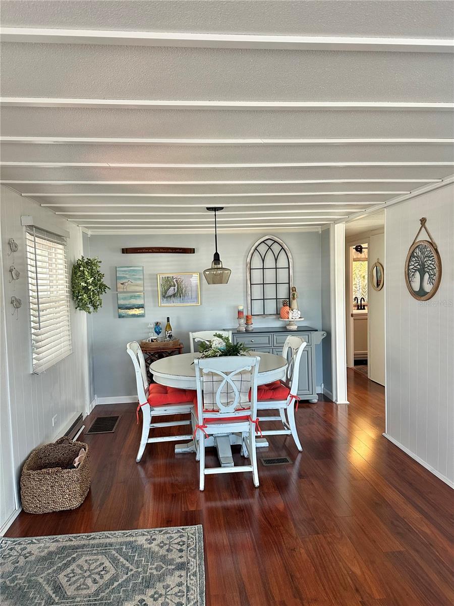 1413 22ND AVENUE DR W, BRADENTON, FL, 34205