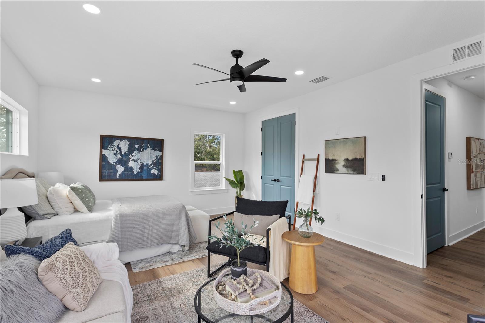 3317 W NAPOLEON AVE, TAMPA, FL, 33611