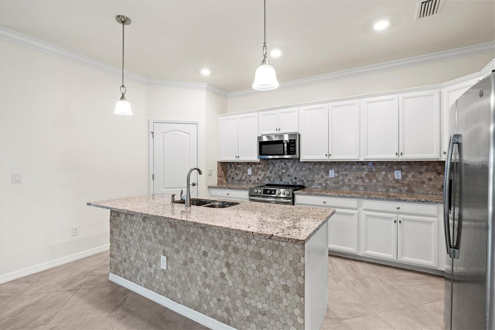 14724 PONCE DE LEON TRL, PORT CHARLOTTE, FL, 33981