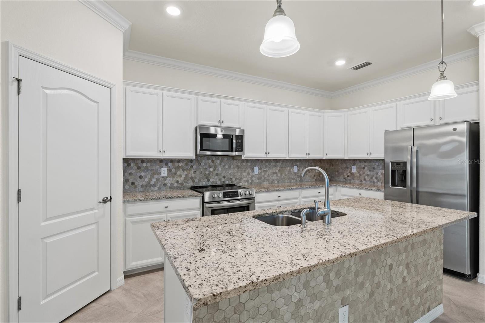 14724 PONCE DE LEON TRL, PORT CHARLOTTE, FL, 33981