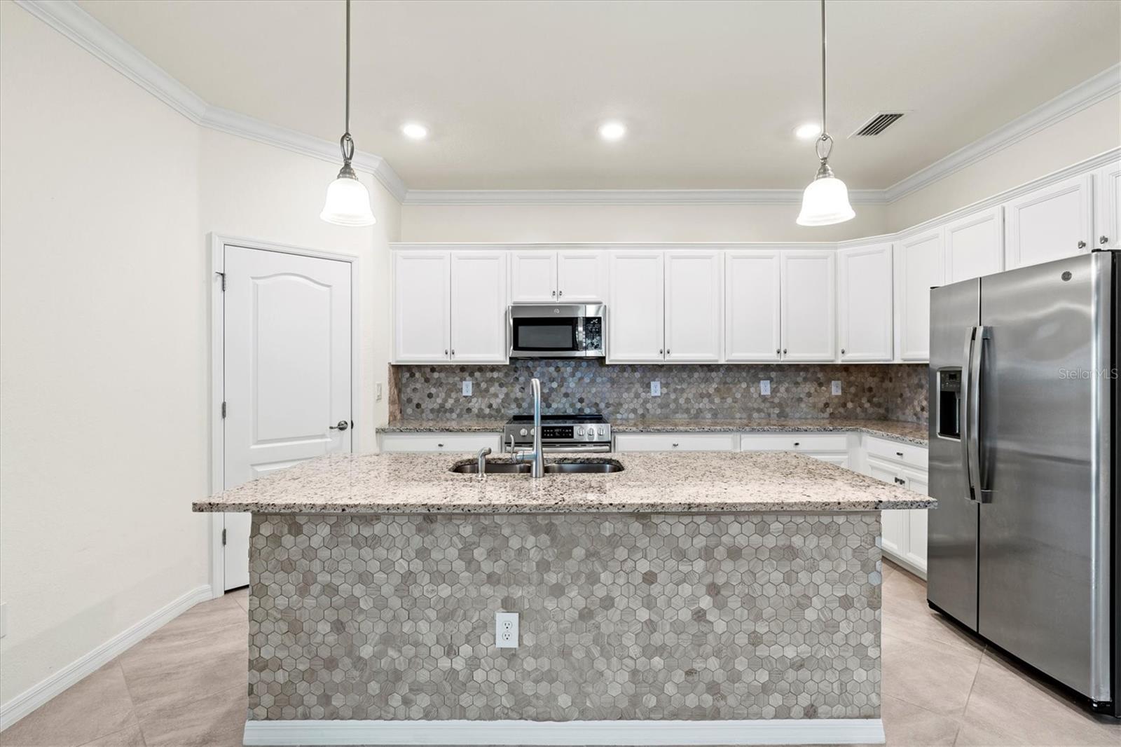 14724 PONCE DE LEON TRL, PORT CHARLOTTE, FL, 33981