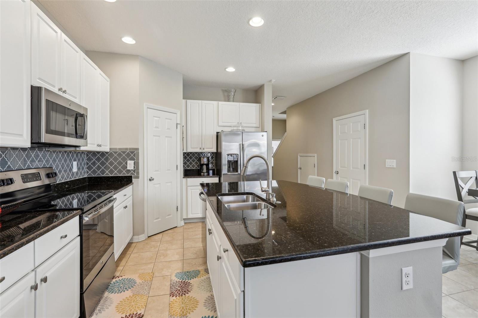 7069 TOWNE LAKE RD, RIVERVIEW, FL, 33578