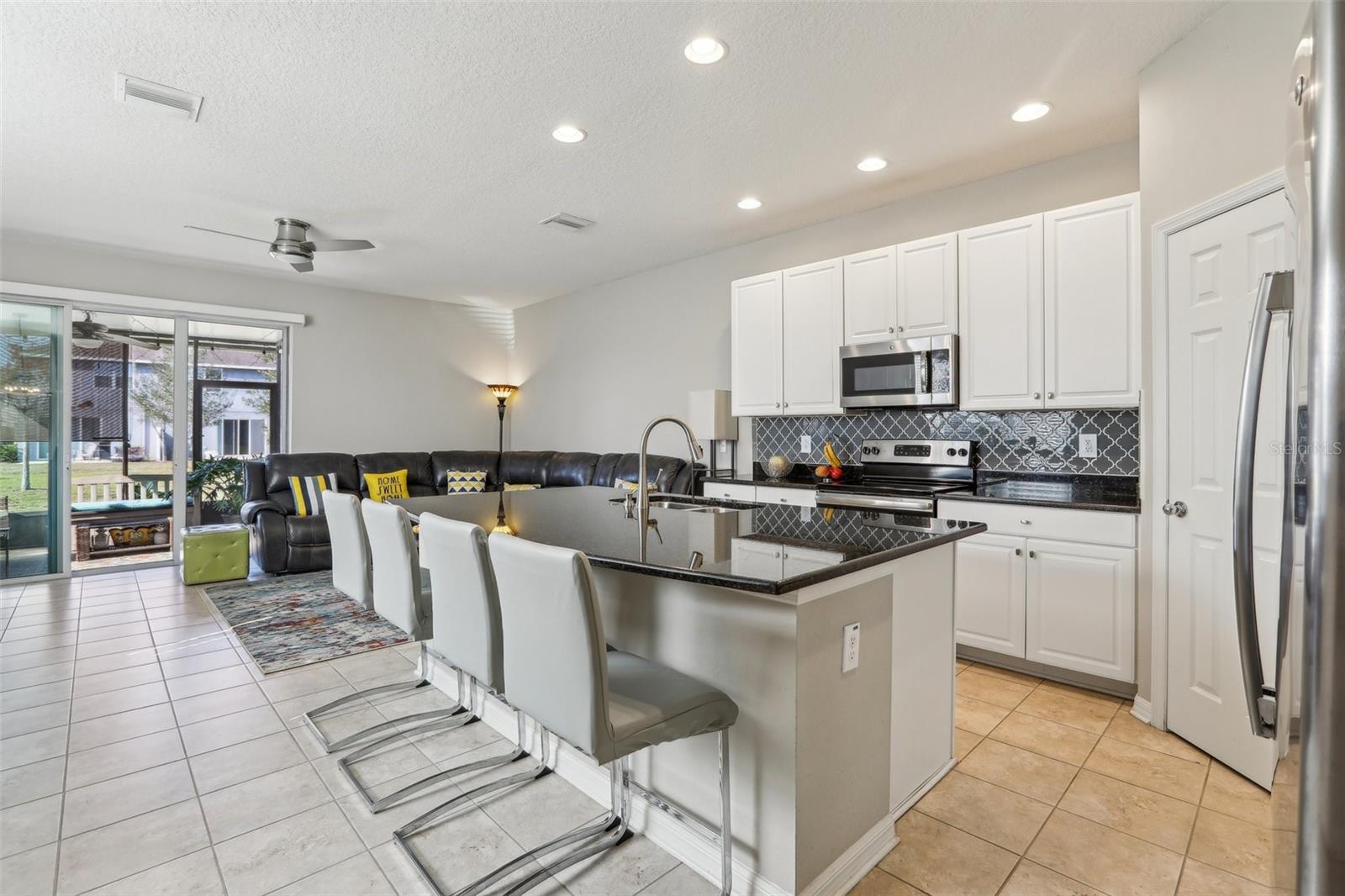 7069 TOWNE LAKE RD, RIVERVIEW, FL, 33578