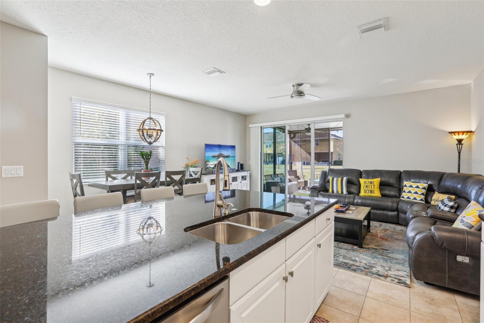 7069 TOWNE LAKE RD, RIVERVIEW, FL, 33578