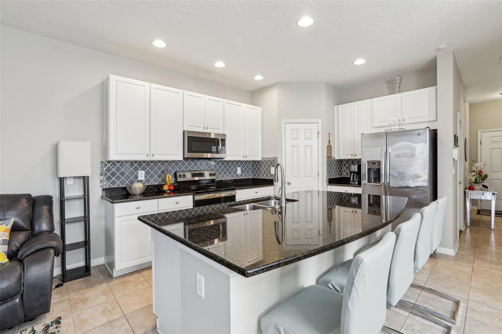 7069 TOWNE LAKE RD, RIVERVIEW, FL, 33578