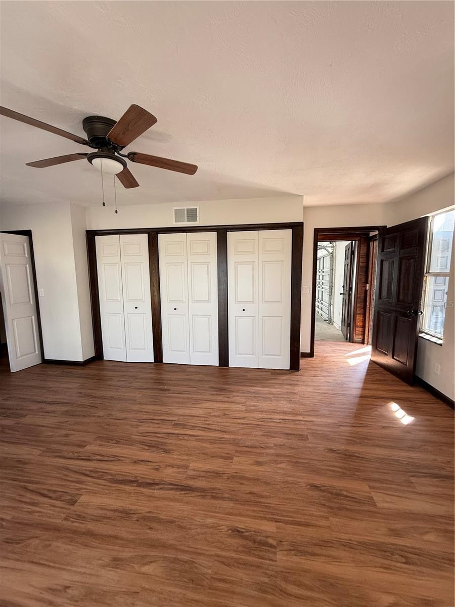 2541 E LAKE DR, DELAND, FL, 32724