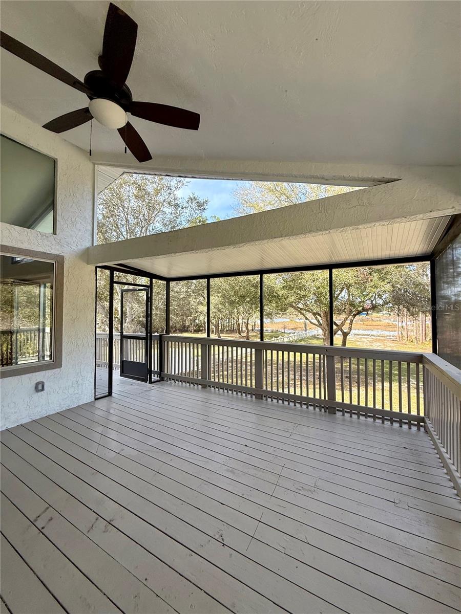 2541 E LAKE DR, DELAND, FL, 32724