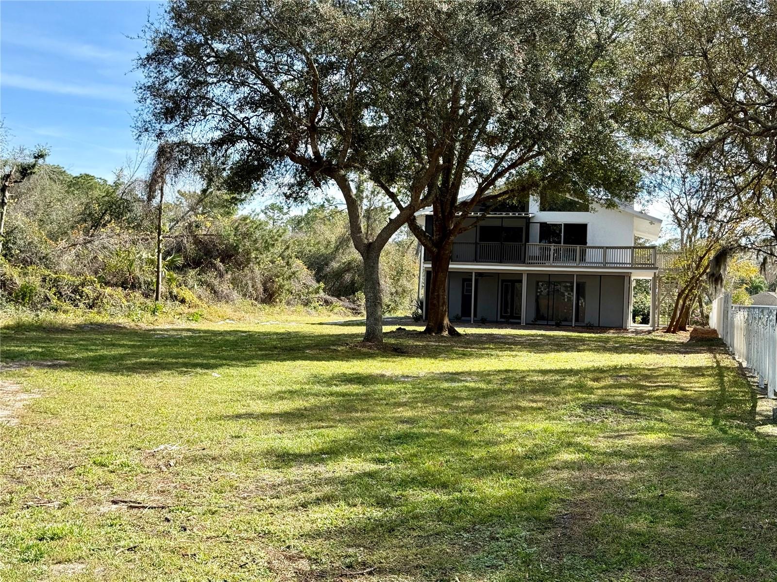 2541 E LAKE DR, DELAND, FL, 32724