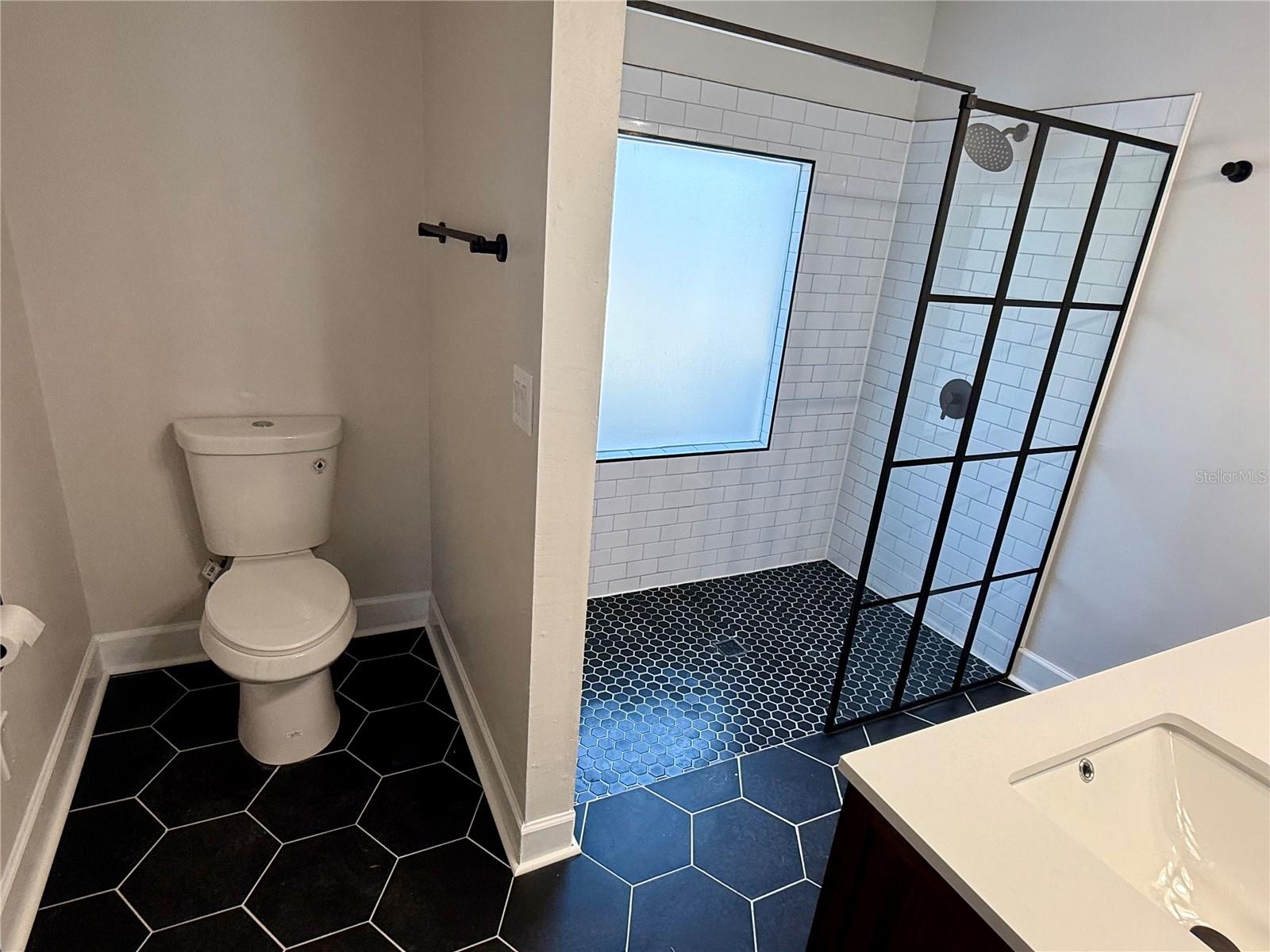 2541 E LAKE DR, DELAND, FL, 32724