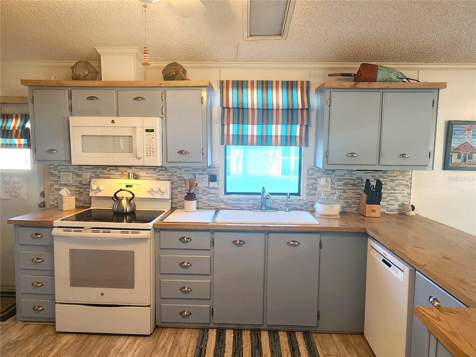 C7504454 Property Photo