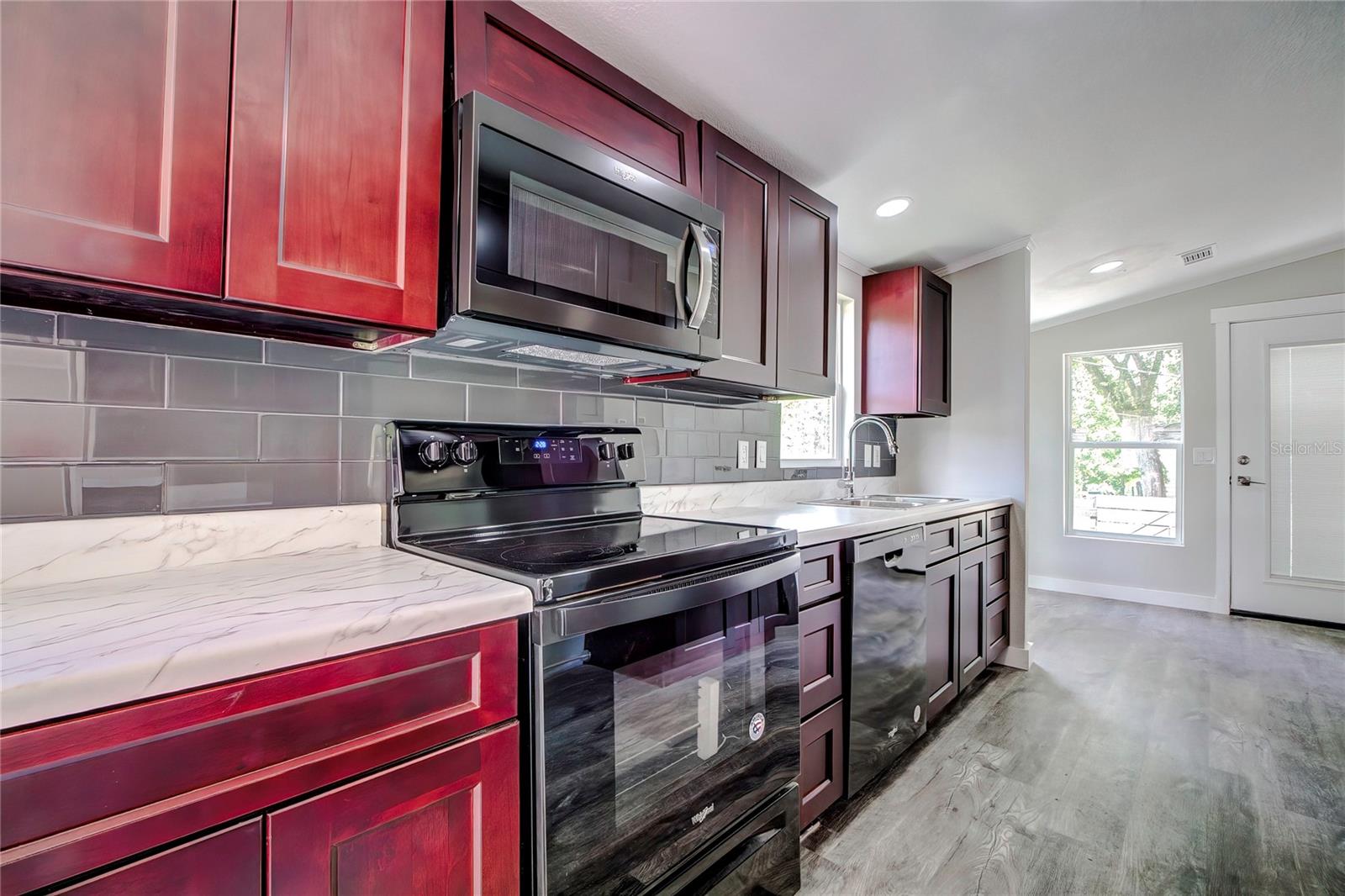 13017 MANATEE AVE, NEW PORT RICHEY, FL, 34654